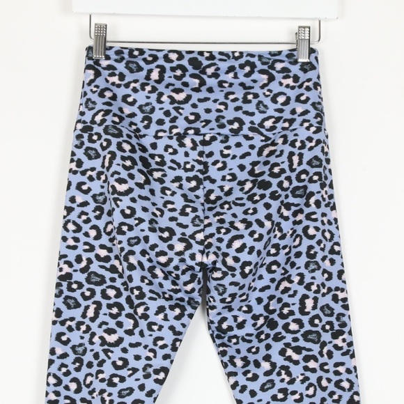 Onzie High Waisted Cheetah Leggings - Picture 5 of 8
